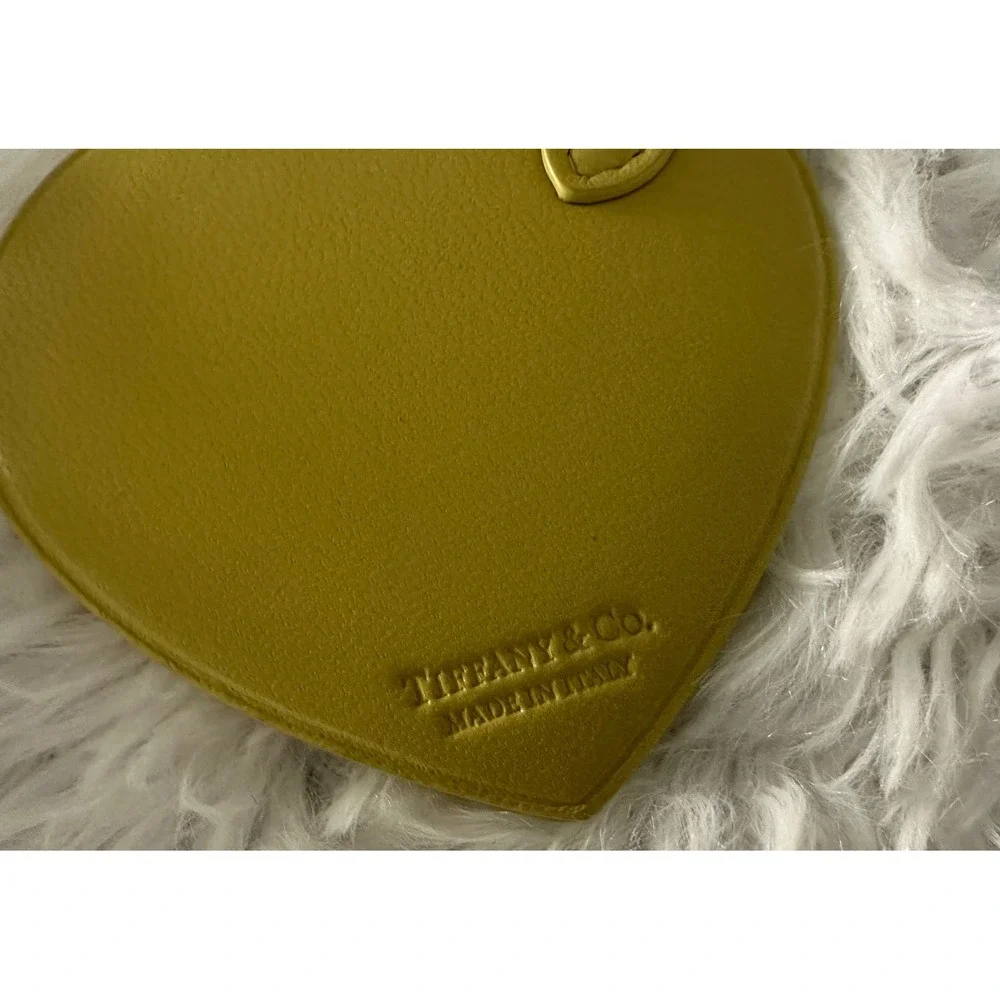 Tiffany & Co. New Leather Heart Rtt Return to Tiffany Keychain Keyring